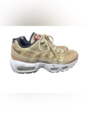 Nike air max 95 metallic gold Sz 6